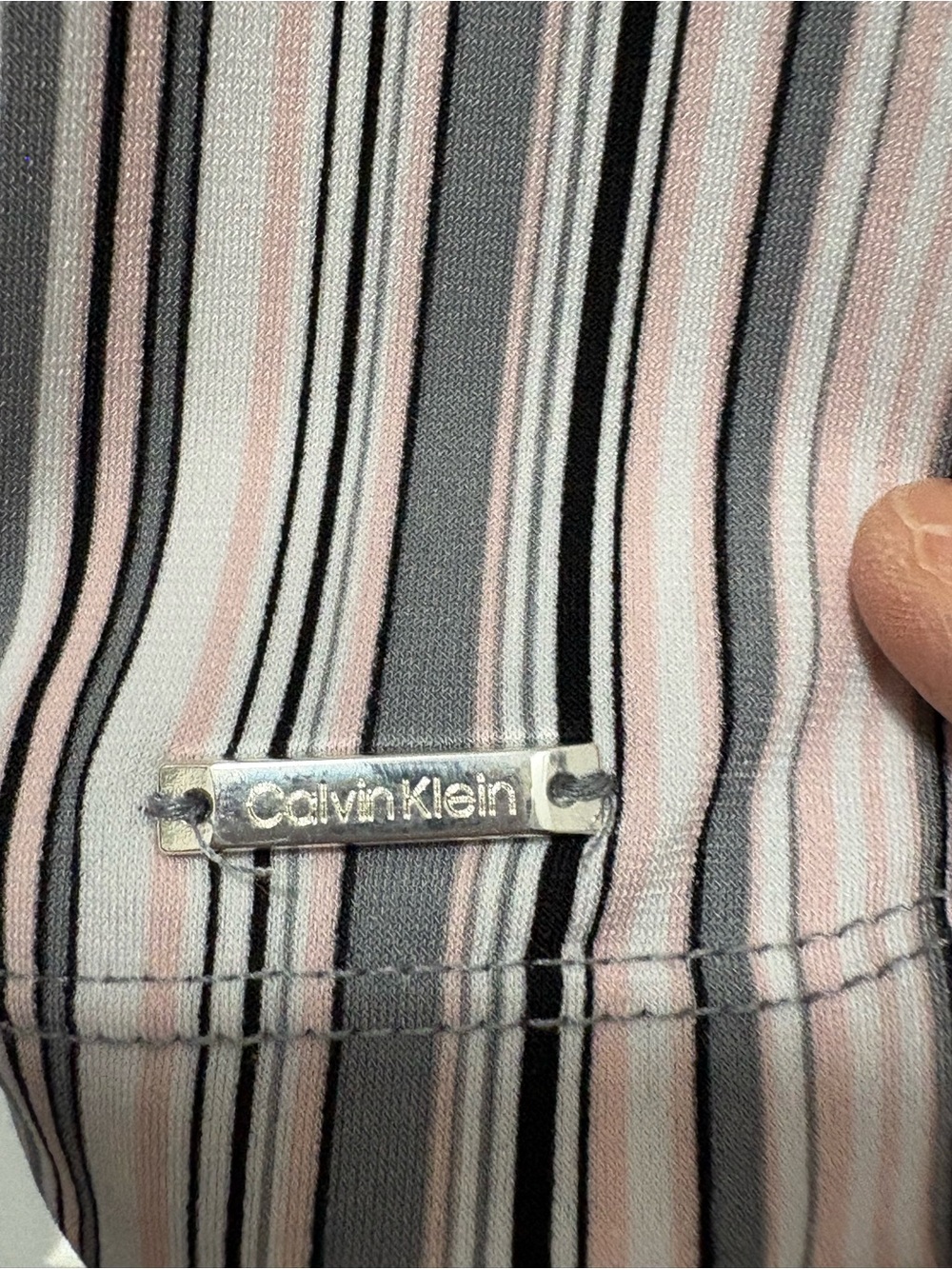 Calvin Klein Pink Striped Sleeveless V-Neck Blouse Top XL Like New - Picture 4 of 9